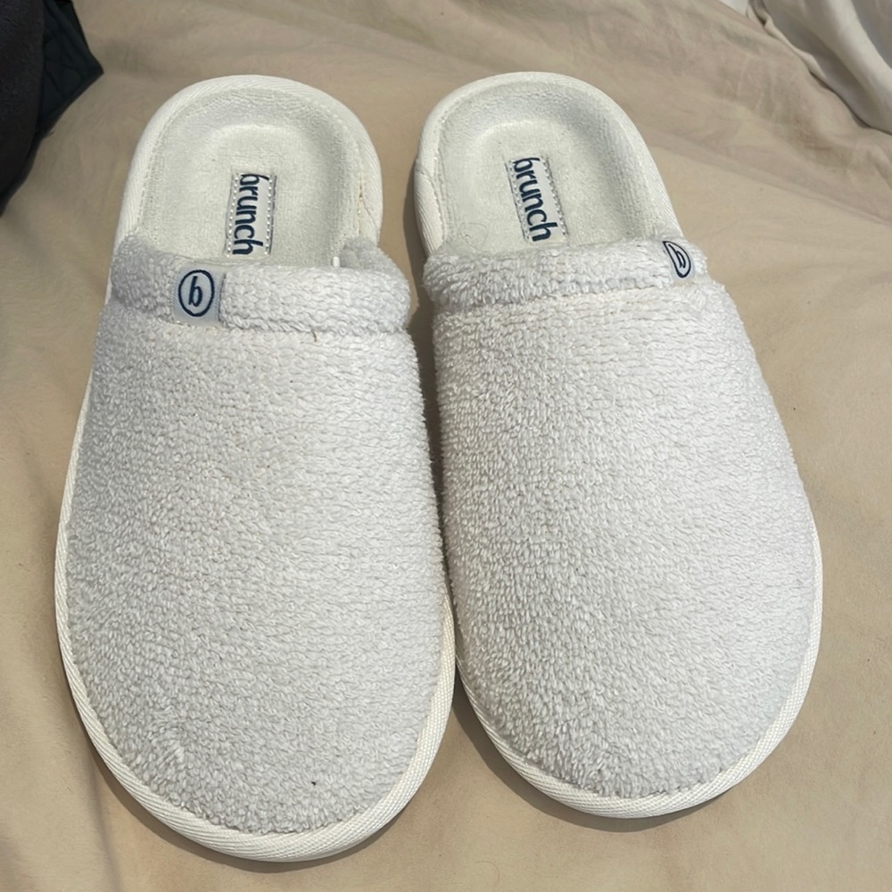 White brunch slippers